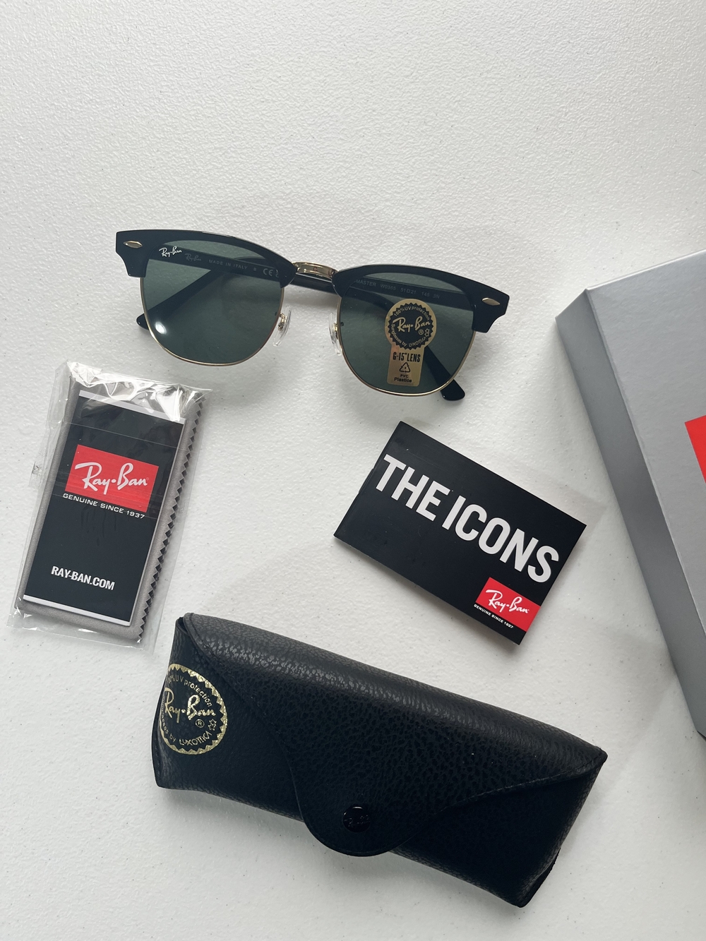 Ray-Ban Clubmaster Men’s Sunglasses in Black/Gold - Picture 7 of 7